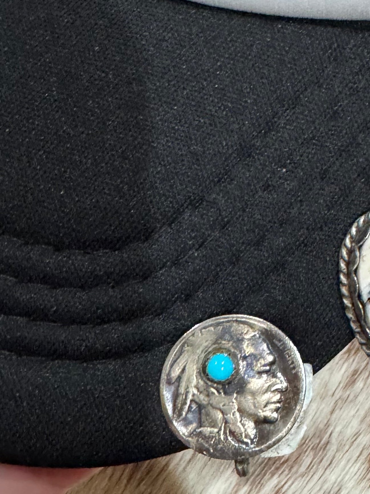 Kingman Indian Head Hat Slide