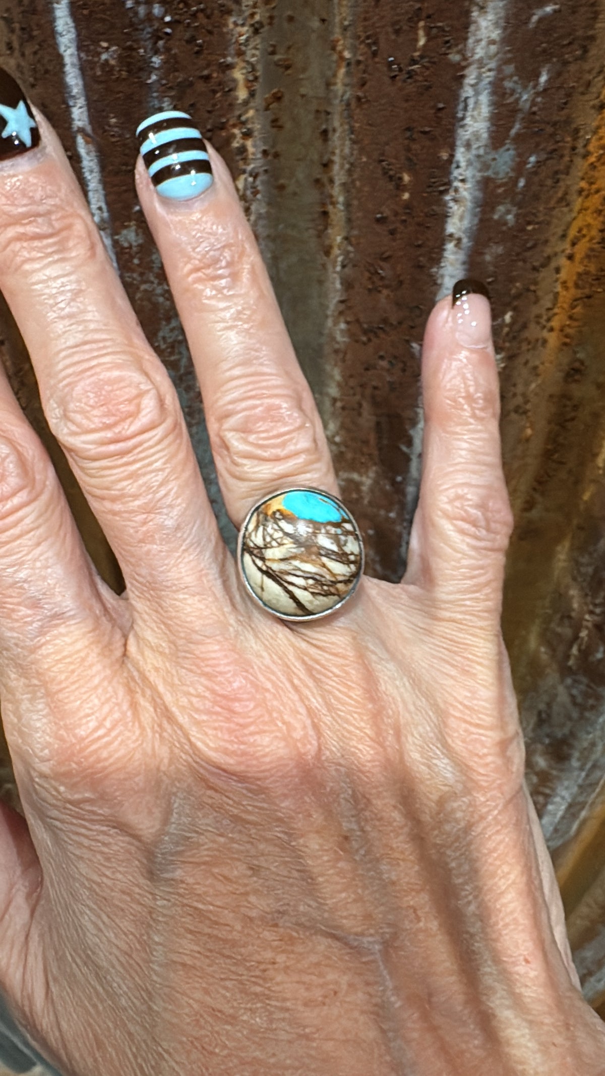 Royston Ribbon Ring
