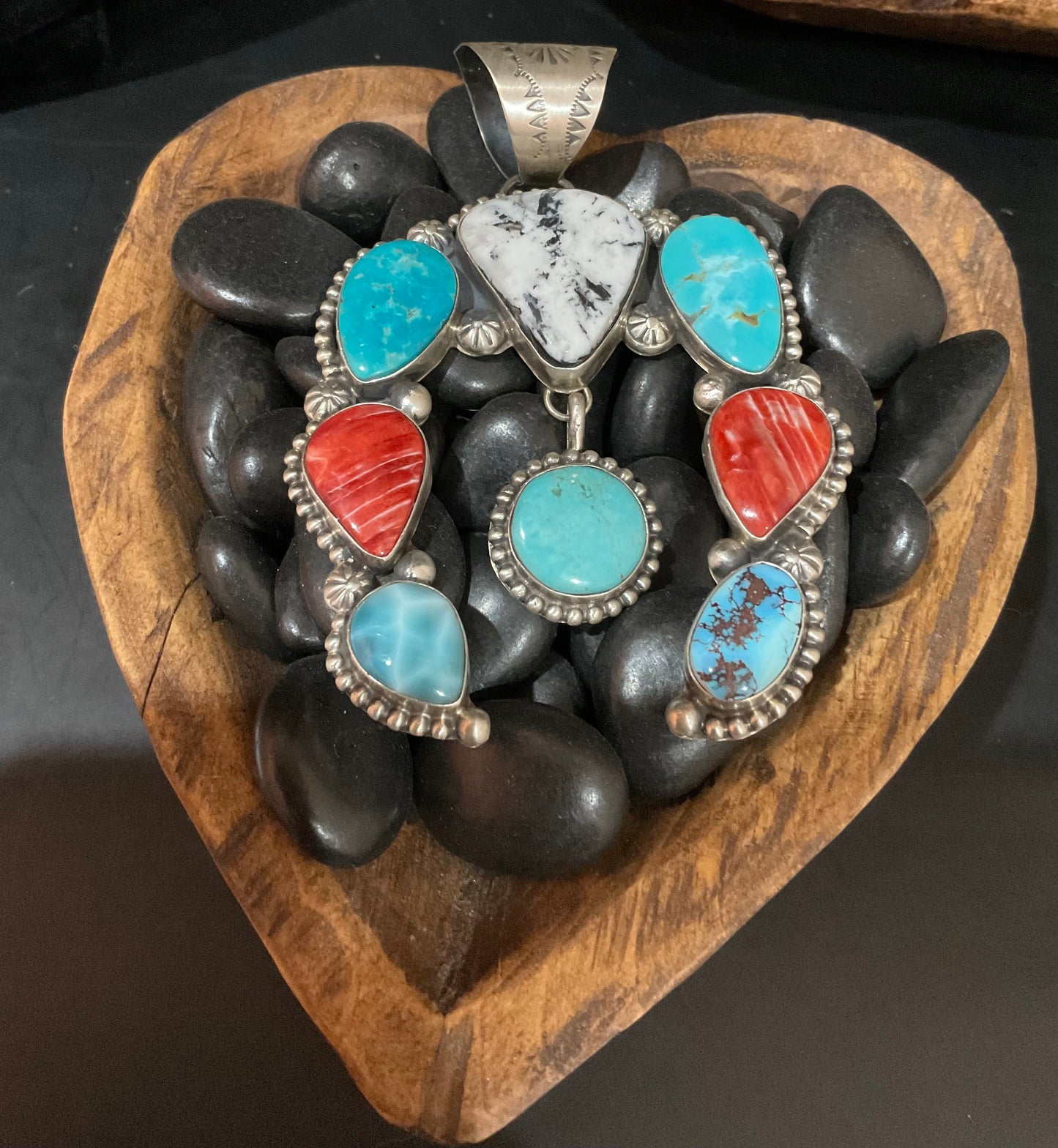 Naja Pendants