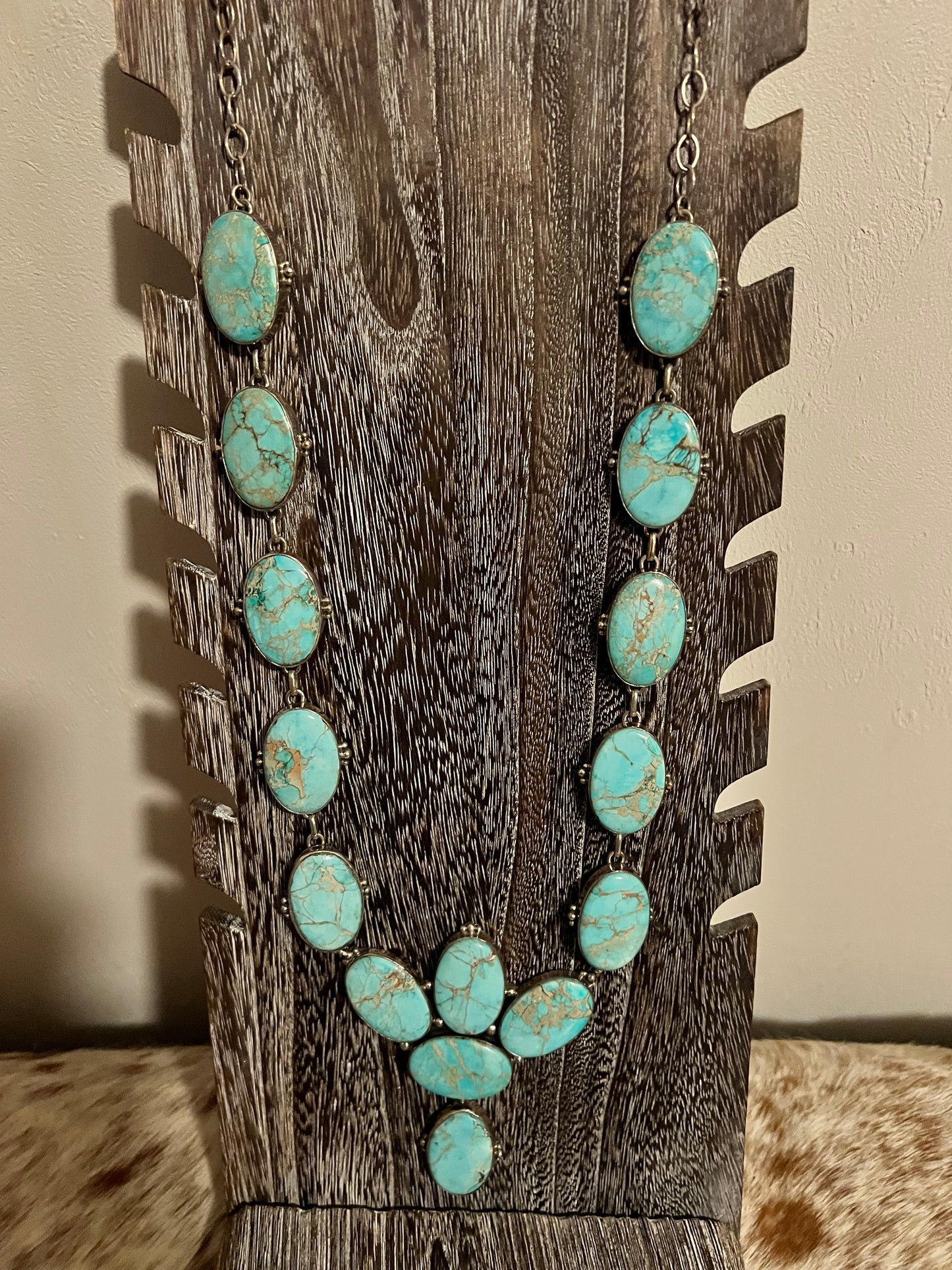 Kingman Cluster Lariat