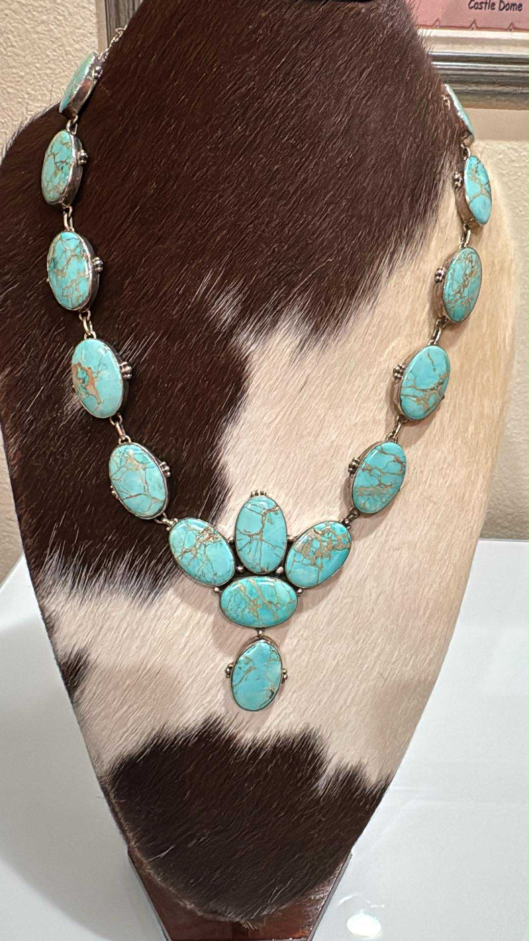 Kingman Cluster Lariat