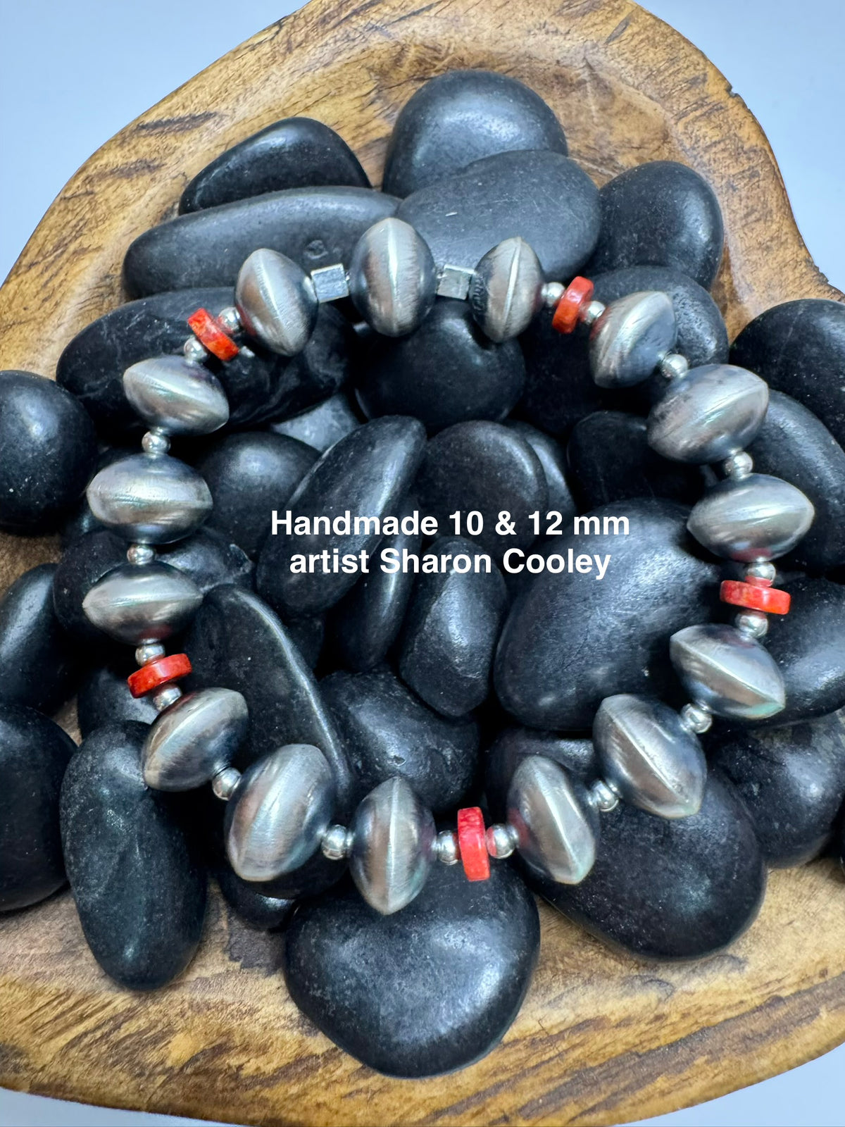 Handmade Navajo Disc Pearl & Coral Stretchy Bracelet