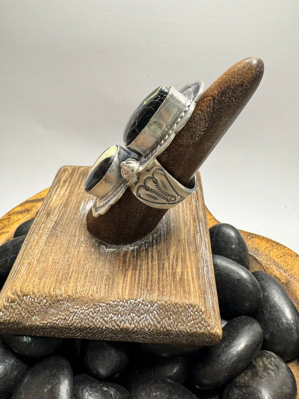 Blackjack 2 Stone Ring