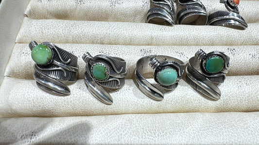 4 adjustable feather rings