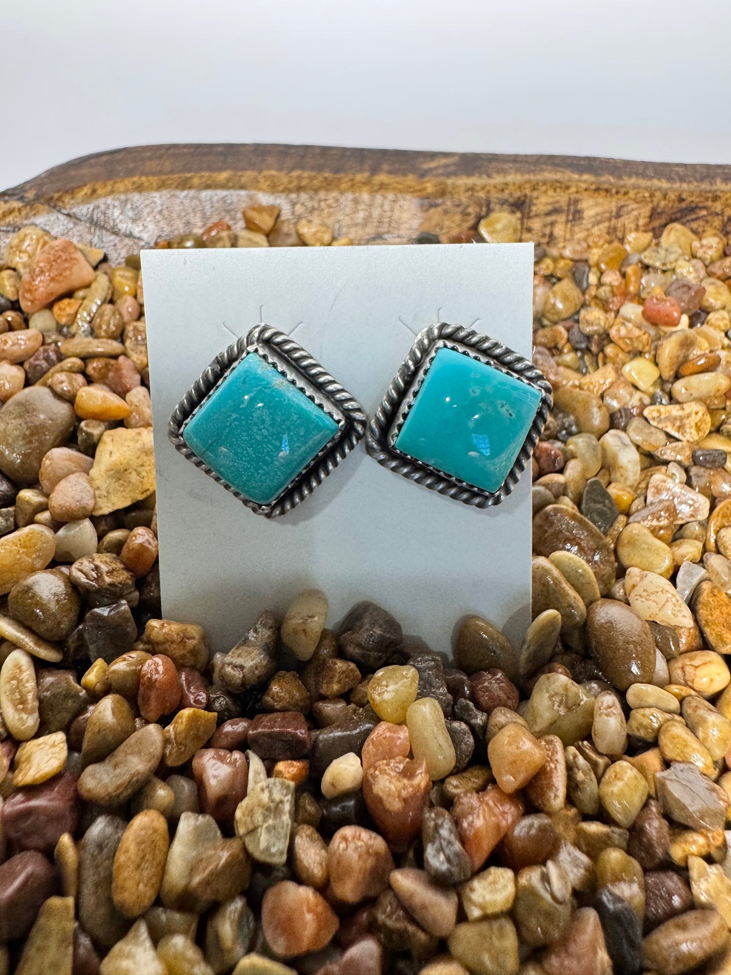 Kingman stud earrings