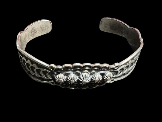 Sterling Silver Scalloped Star Shot Cuff