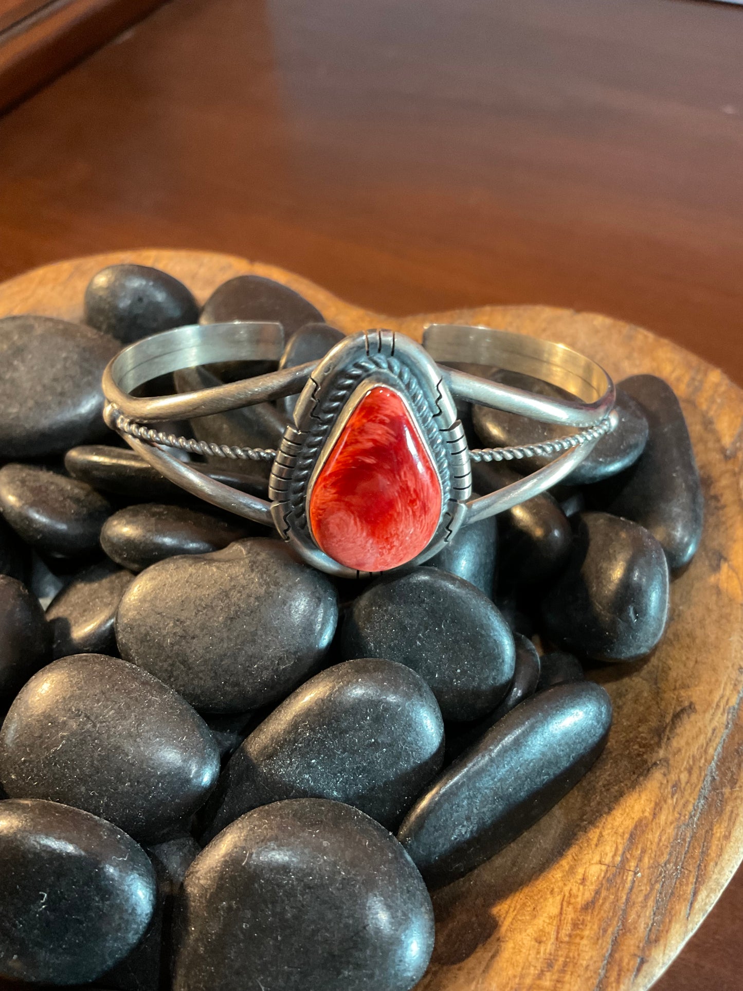 Red Spiny Oyster Cuff