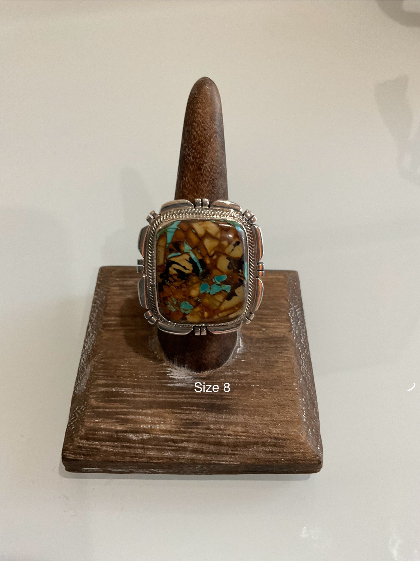 Royston Ribbon Ring