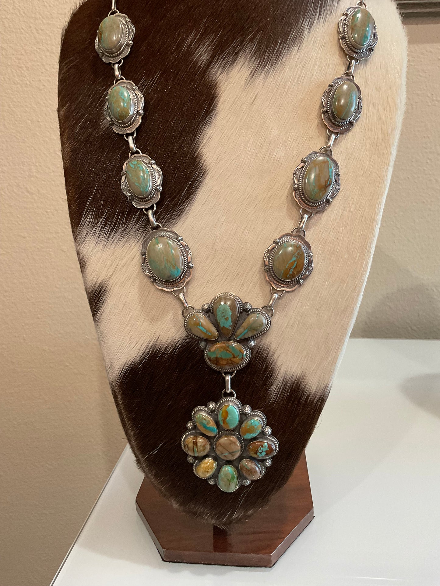 Boulder Ribbon Statement Lariat