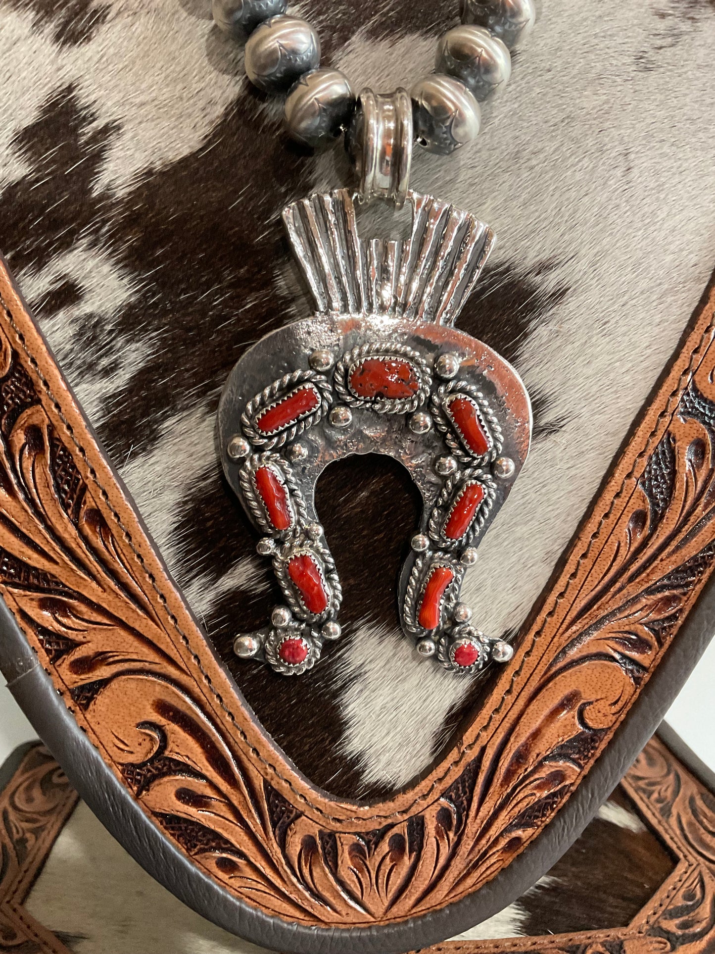 Coral Naja Pendant