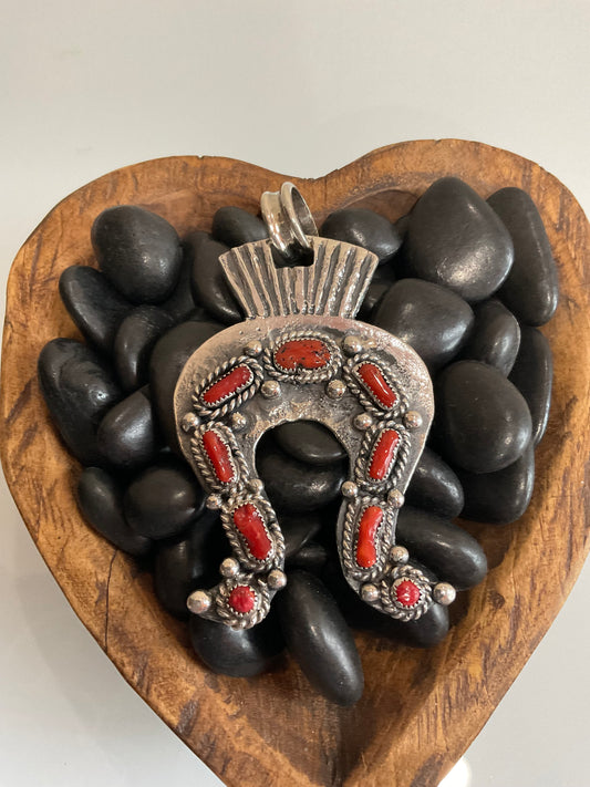 Coral Naja Pendant